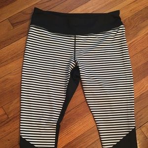 Zella stripped meshed crop leggings, Xl